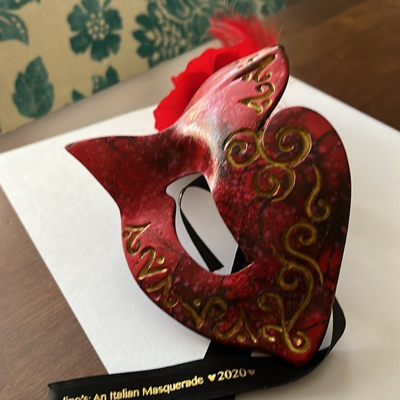 Venetian Hand-painted Mask from Disney’s Topolino’s Italian Masquerade NYE - Picture 5 of 10
